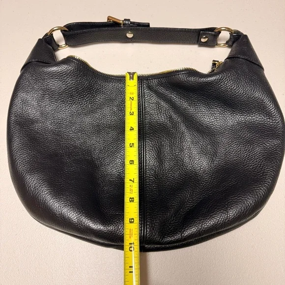 Quince Black Leather Hobo Bag - Picture 4 of 10